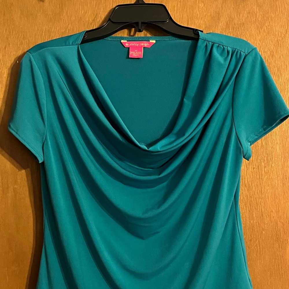 Top - Picture 2 of 4